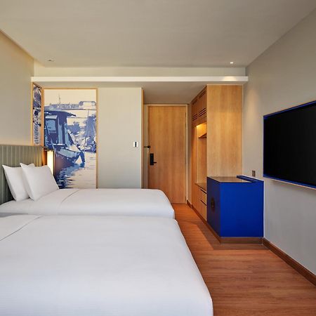 Hilton Garden Inn Bangkok Riverside Eksteriør bilde